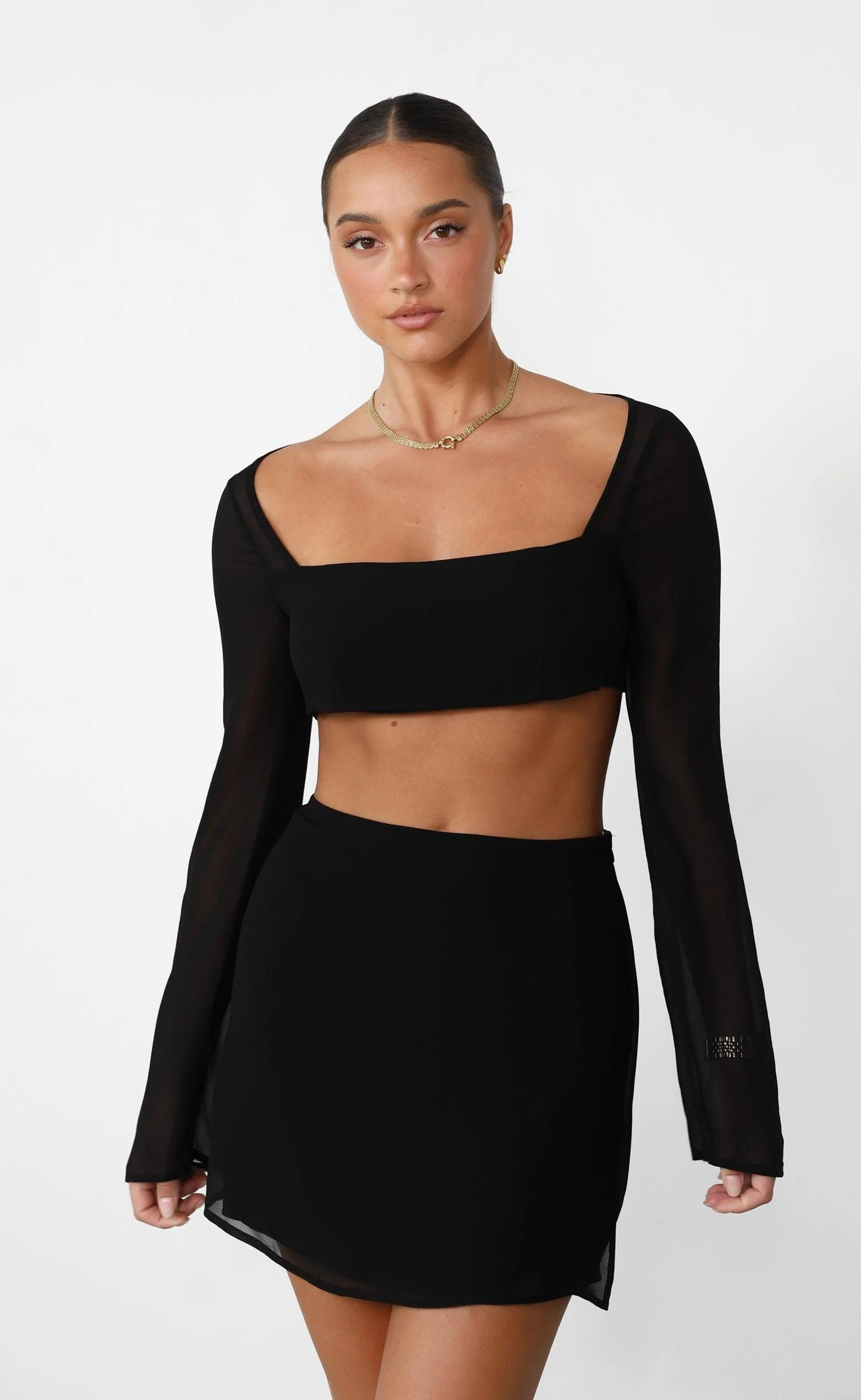 Abby Long Sleeve Crop Top (Black)