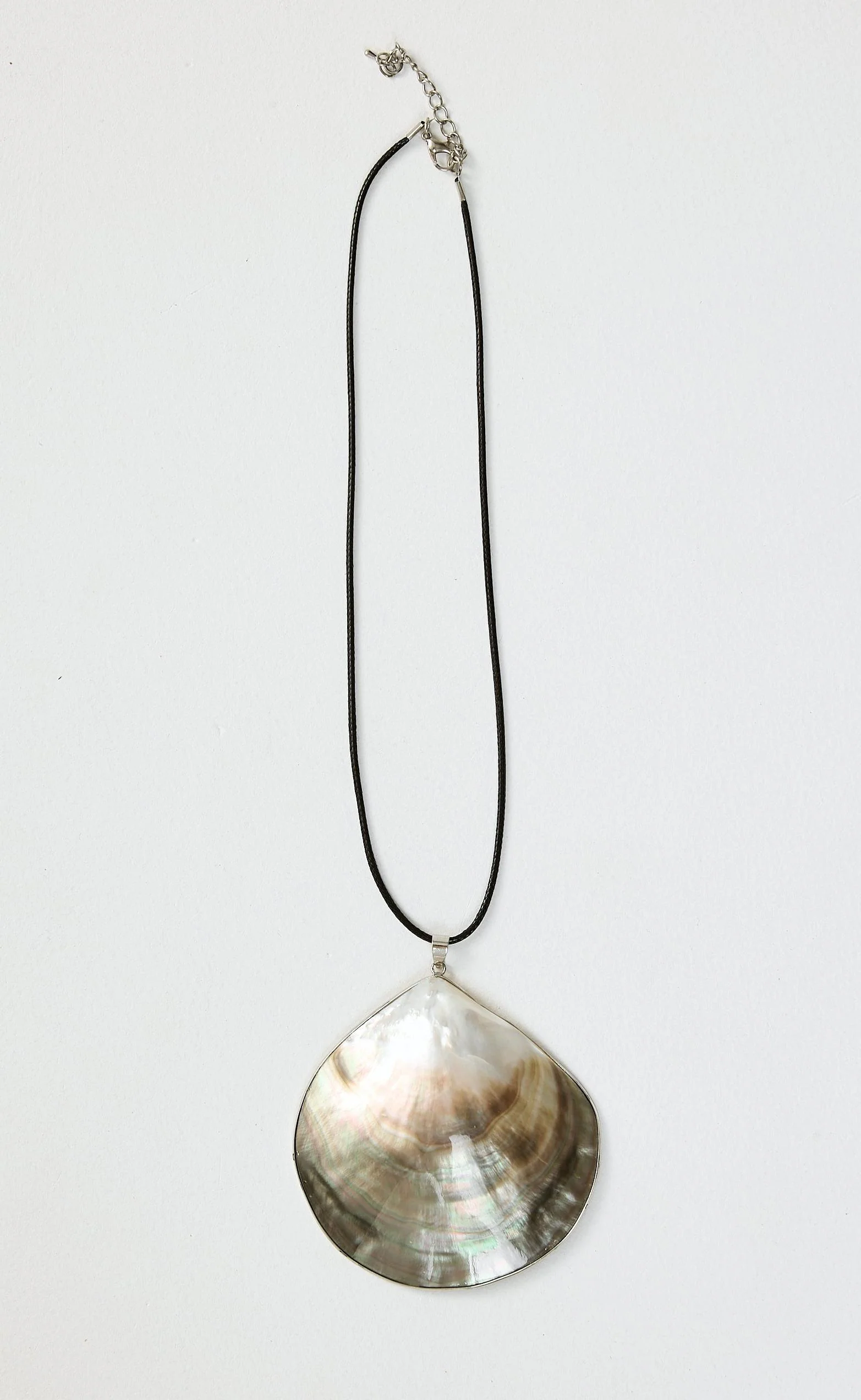 Kyeesha Necklace (Shell)